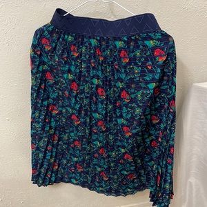 LulaRoe Women’s Size XS Jill Skirt Navy Pleated Elastic Waist Floral NWT NEW B1